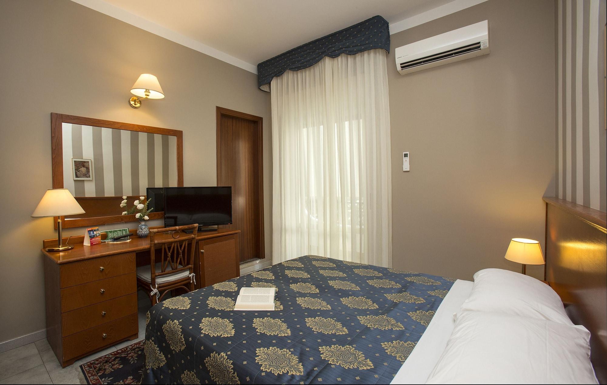Hotel Redebora Torregrotta ภายนอก รูปภาพ