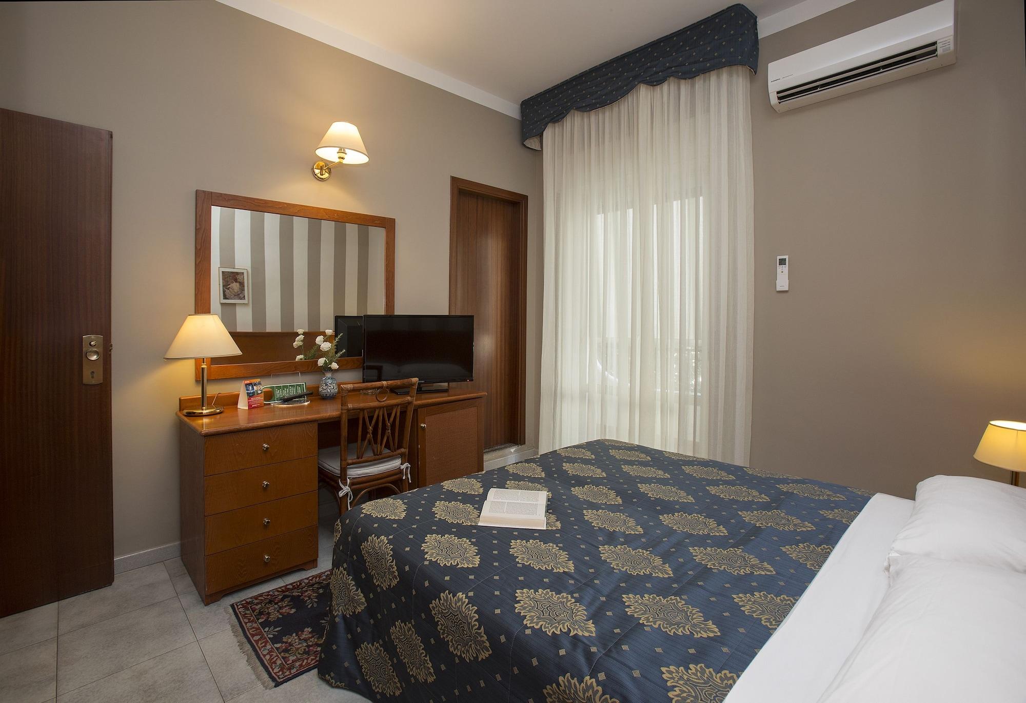 Hotel Redebora Torregrotta ภายนอก รูปภาพ