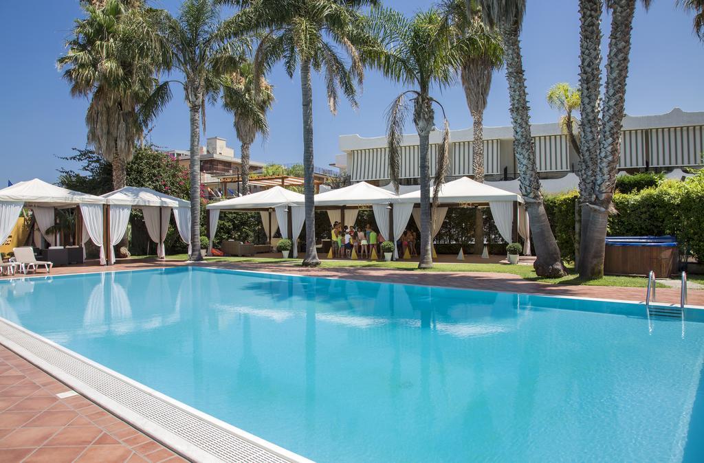 Hotel Redebora Torregrotta ภายนอก รูปภาพ