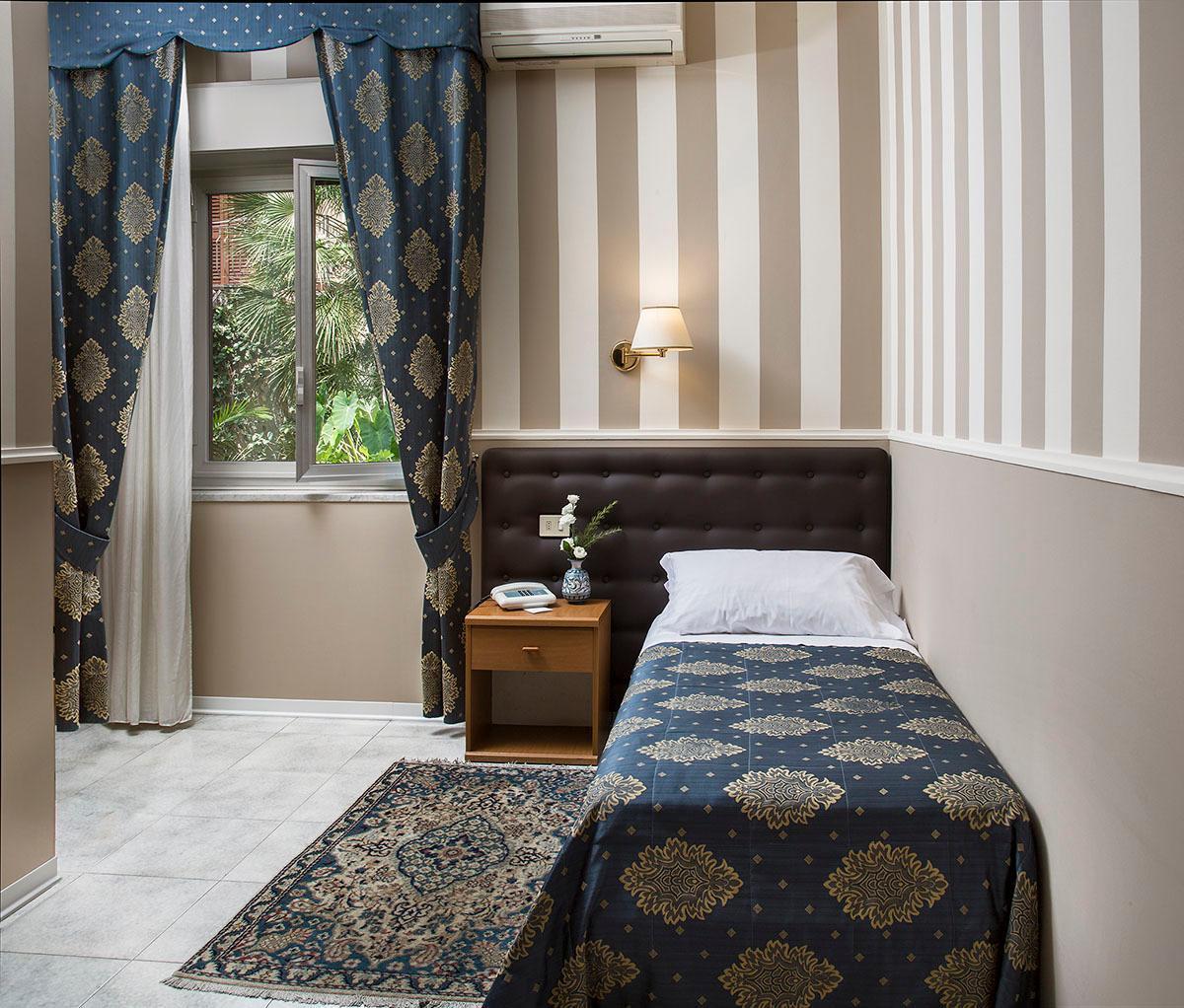 Hotel Redebora Torregrotta ภายนอก รูปภาพ
