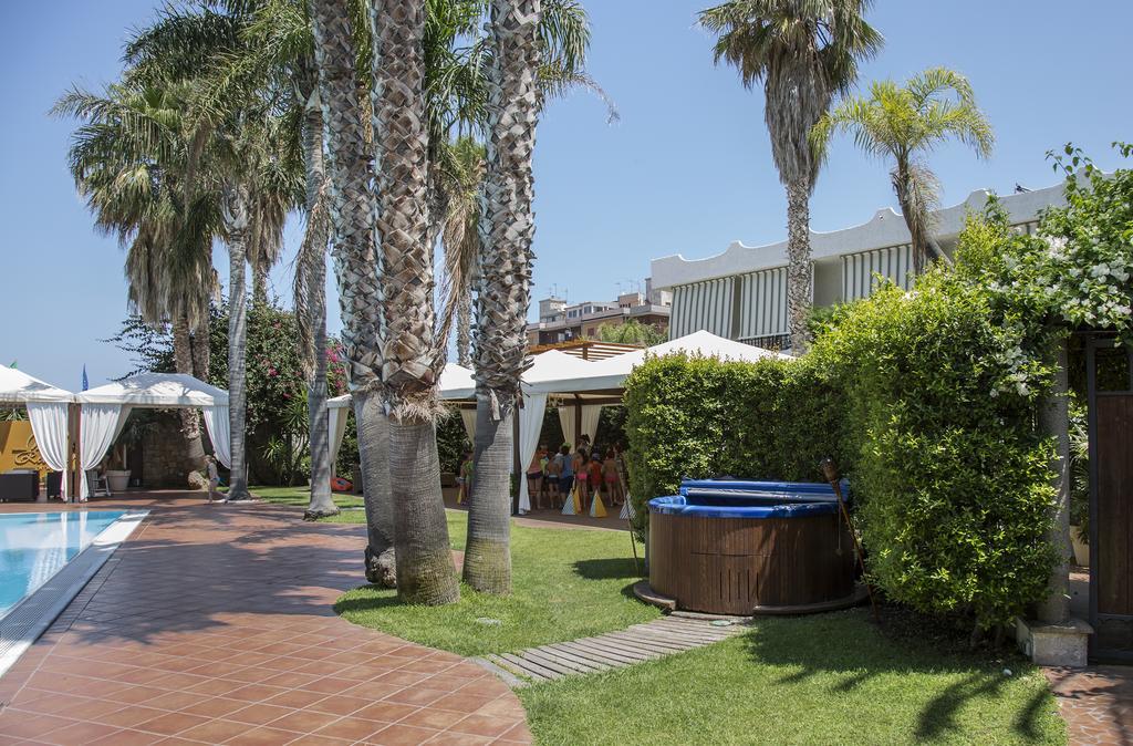 Hotel Redebora Torregrotta ภายนอก รูปภาพ
