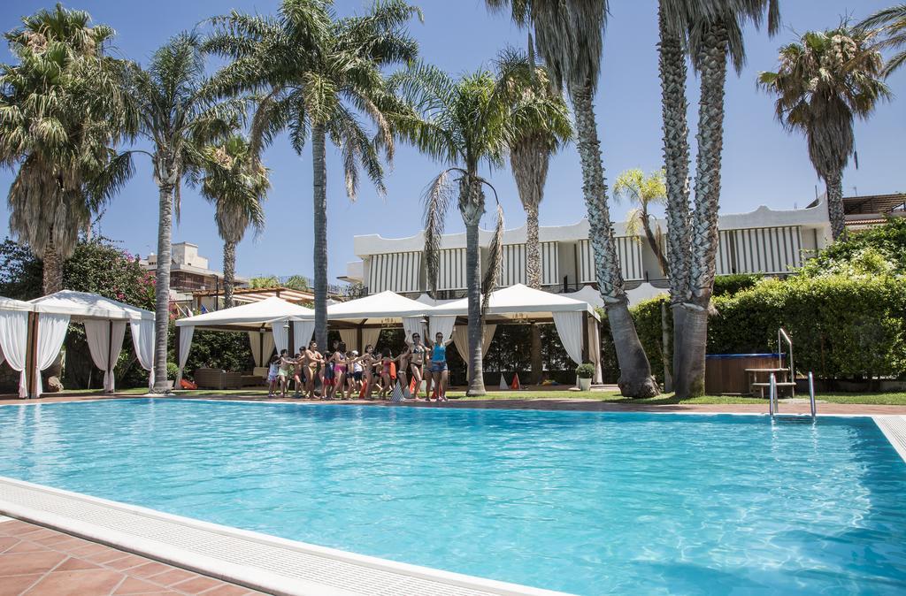 Hotel Redebora Torregrotta ภายนอก รูปภาพ